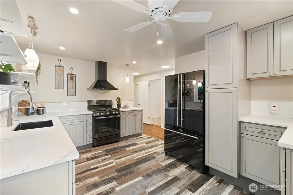 15705 84th Avenue NE Kenmore WA 98028