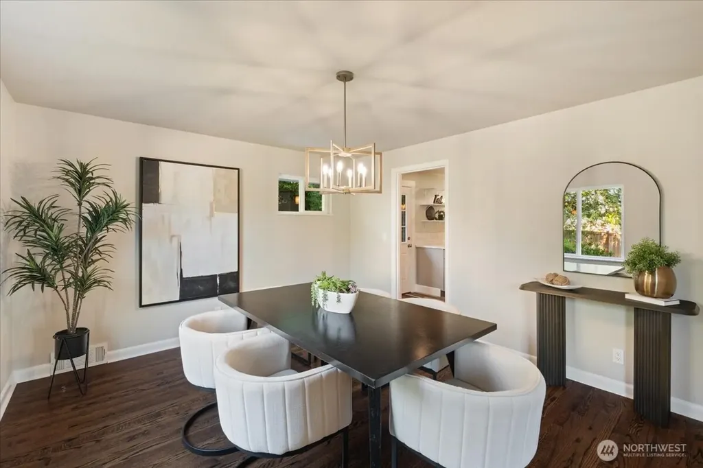 15705 84th Avenue NE Kenmore WA 98028