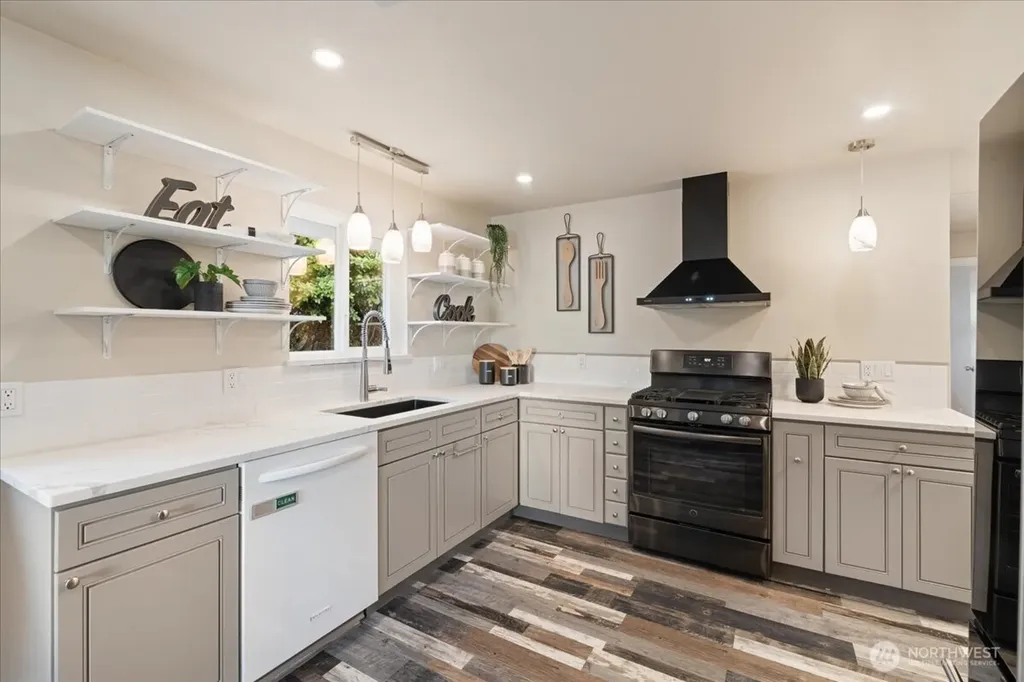 15705 84th Avenue NE Kenmore WA 98028