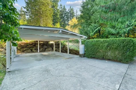 15705 84th Avenue NE Kenmore WA 98028