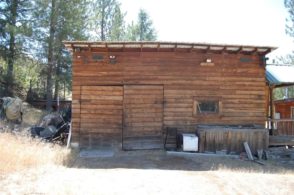 74 Stonehaven Road Tonasket WA 98855