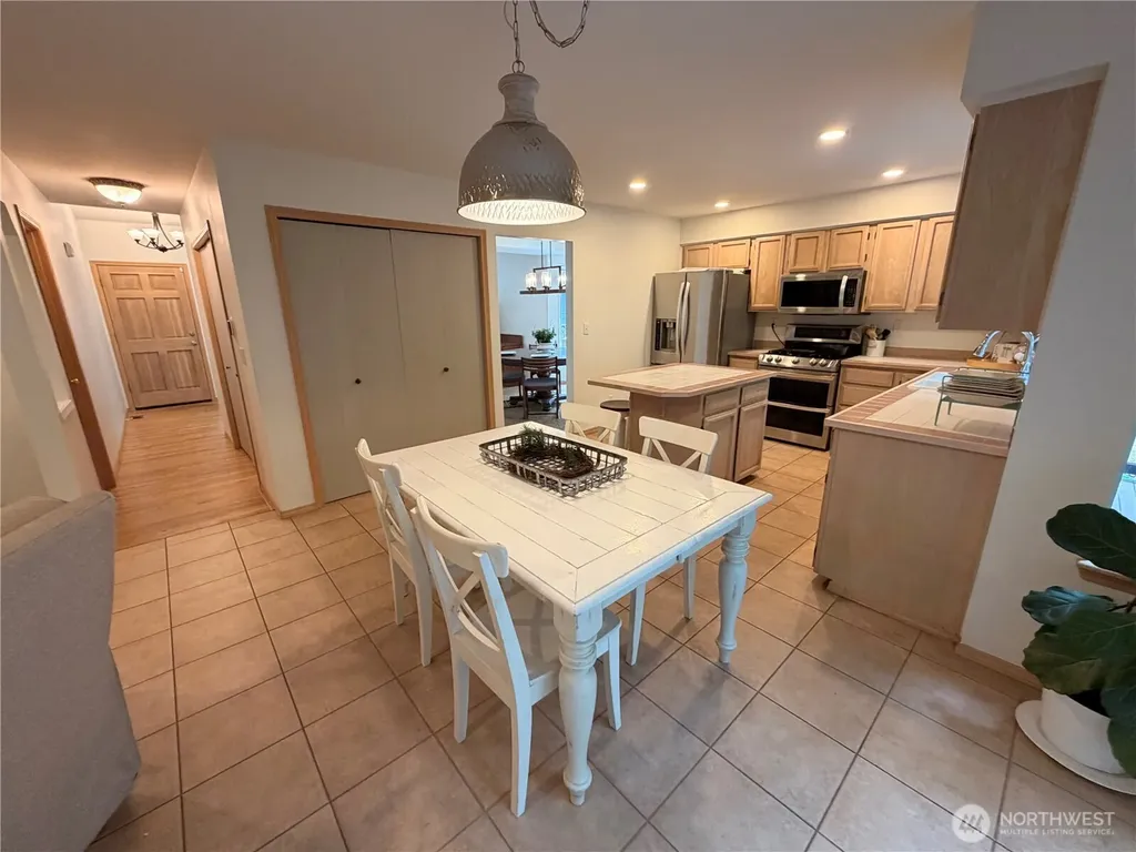 24505 229th Court SE Maple Valley WA 98038