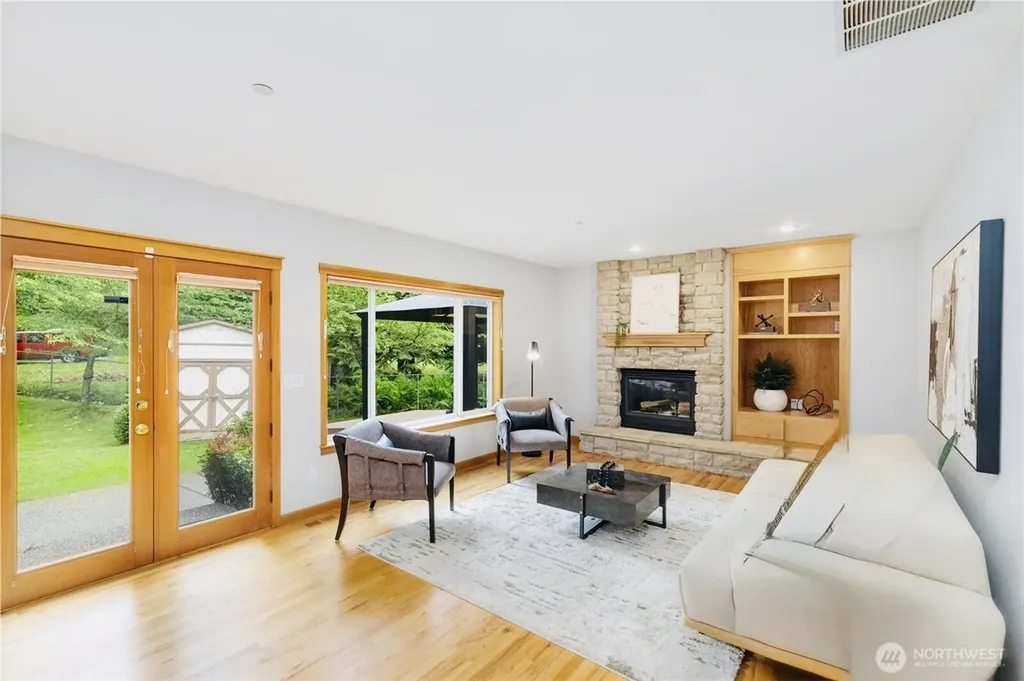 24819 SE 14th Street Sammamish WA 98075