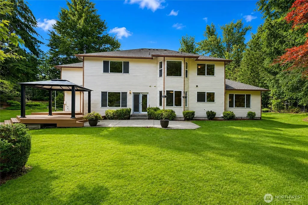 24819 SE 14th Street Sammamish WA 98075