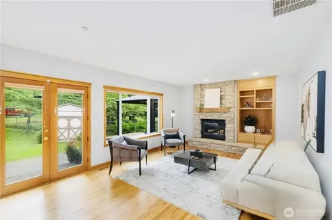 24819 SE 14th Street Sammamish WA 98075