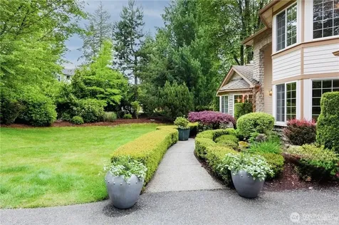 24819 SE 14th Street Sammamish WA 98075