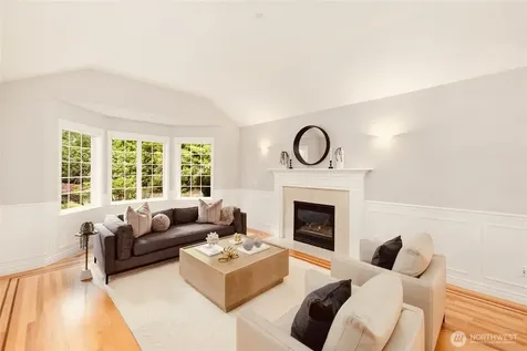 24819 SE 14th Street Sammamish WA 98075