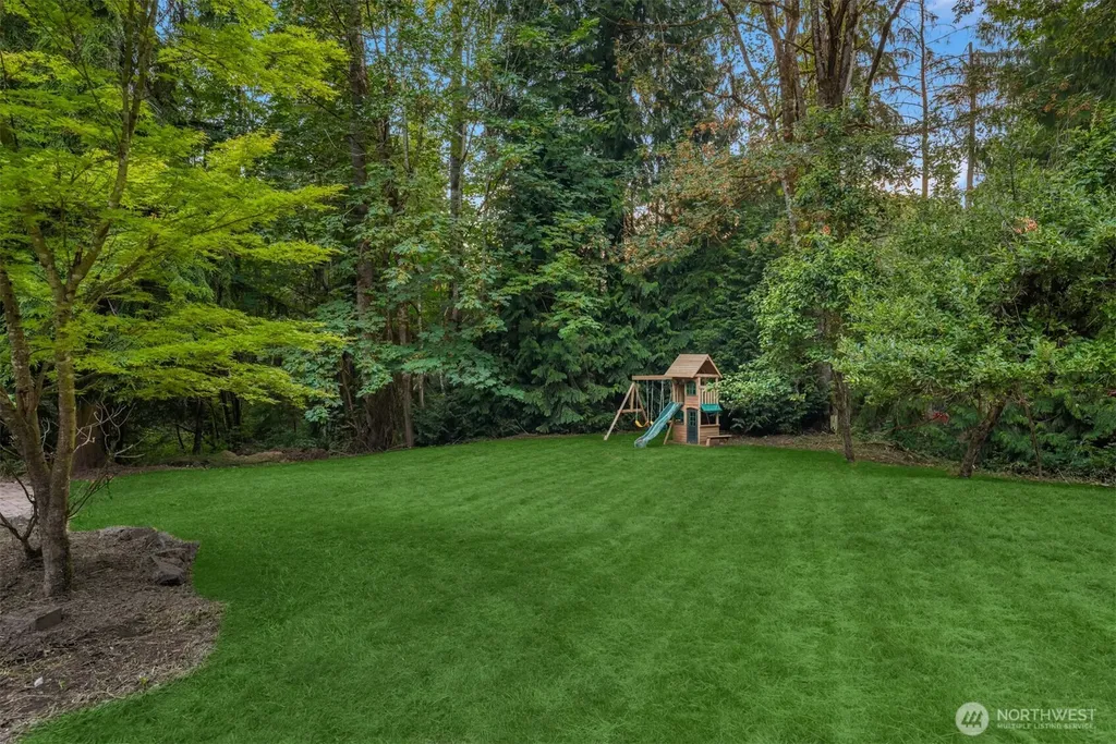 6519 214th Avenue NE Redmond WA 98053