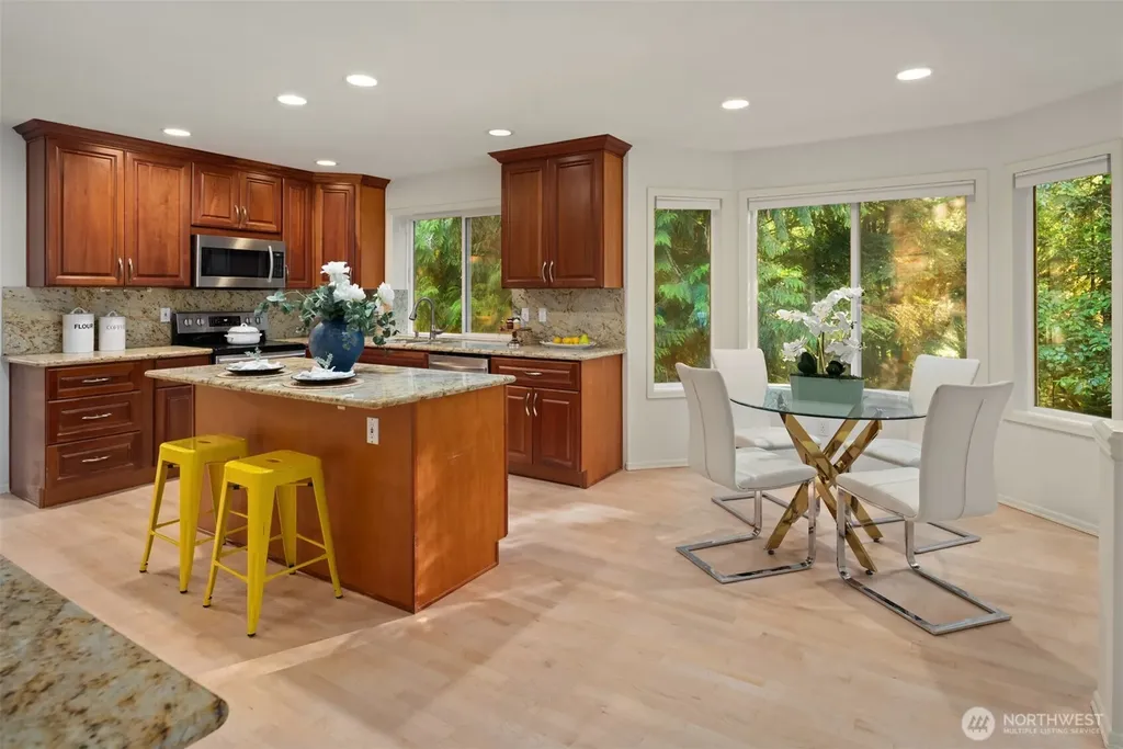 6519 214th Avenue NE Redmond WA 98053