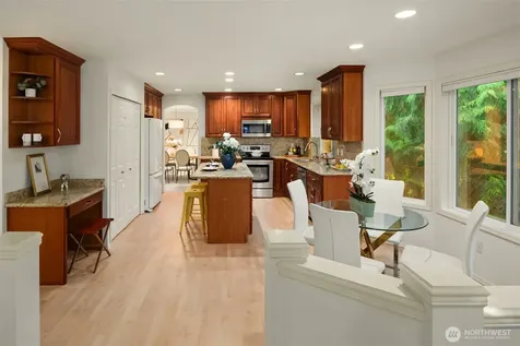 6519 214th Avenue NE Redmond WA 98053