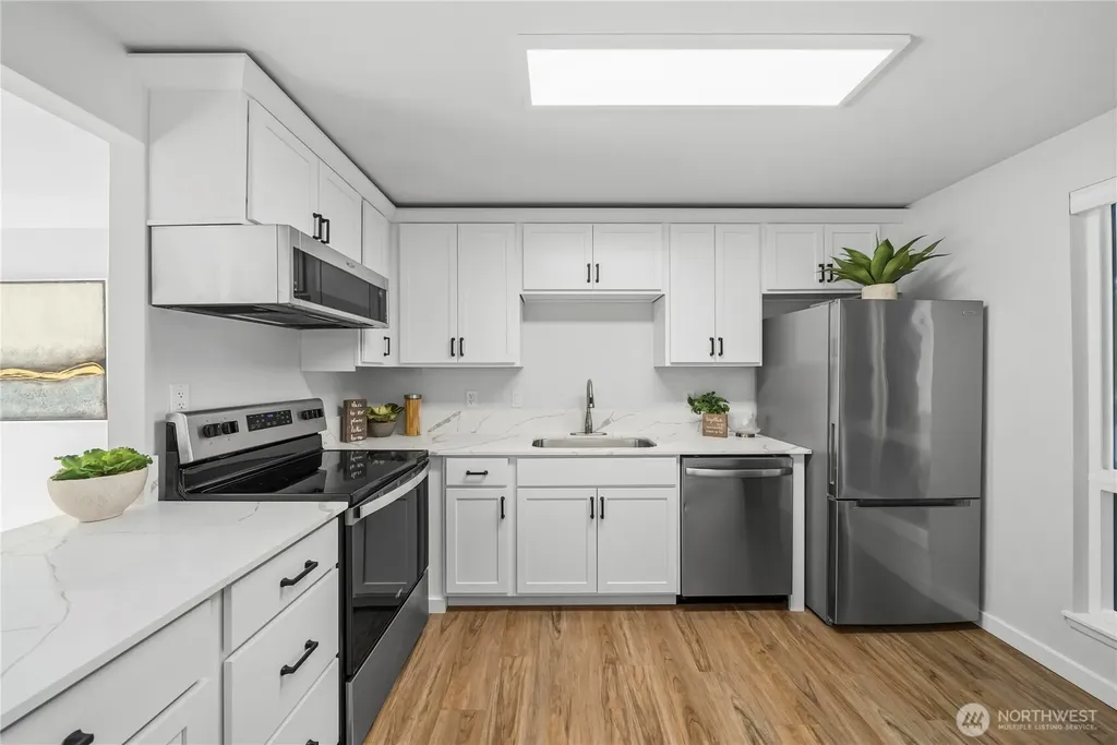 10221 NE 16th Street Bellevue WA 98004