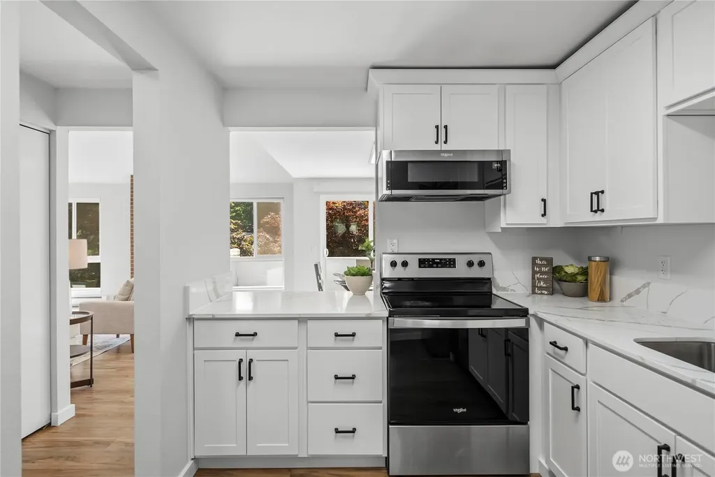 10221 NE 16th Street Bellevue WA 98004