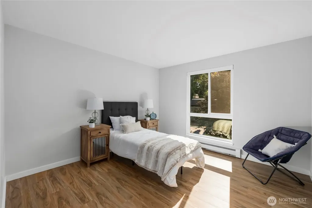 10221 NE 16th Street Bellevue WA 98004