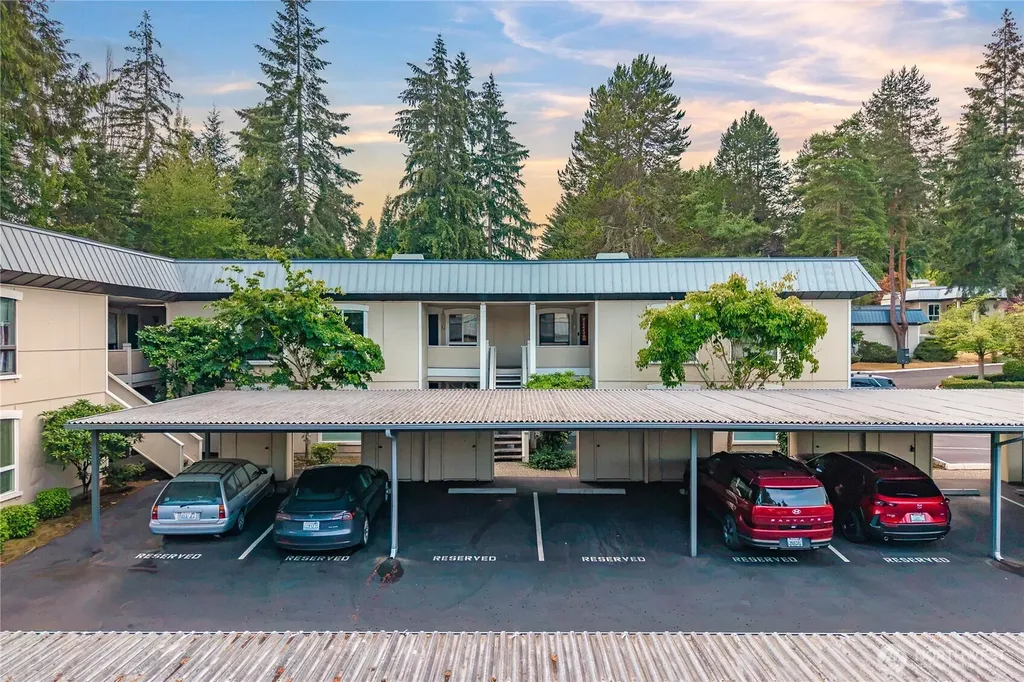 10221 NE 16th Street Bellevue WA 98004