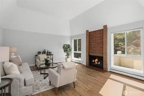 10221 NE 16th Street Bellevue WA 98004