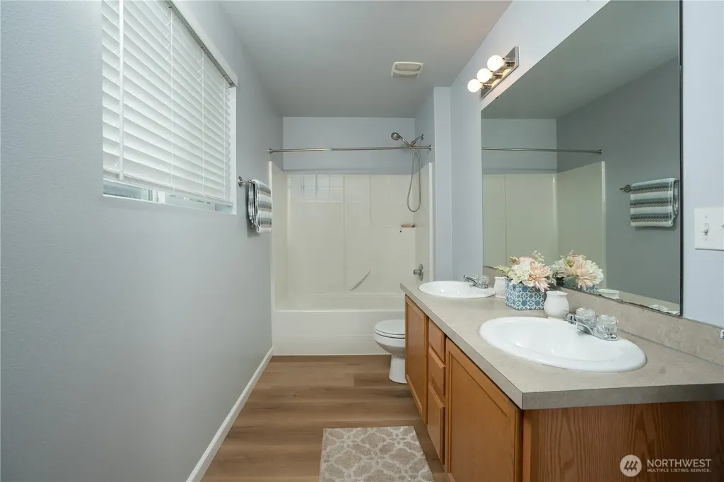 17821 36th Avenue E Tacoma WA 98446