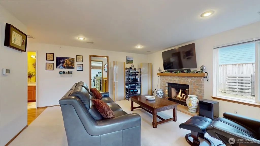1704 Field Place NE Renton WA 98059