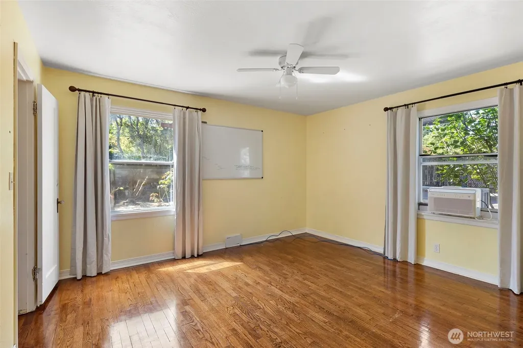 2425 N Wycoff Avenue Bremerton WA 98312
