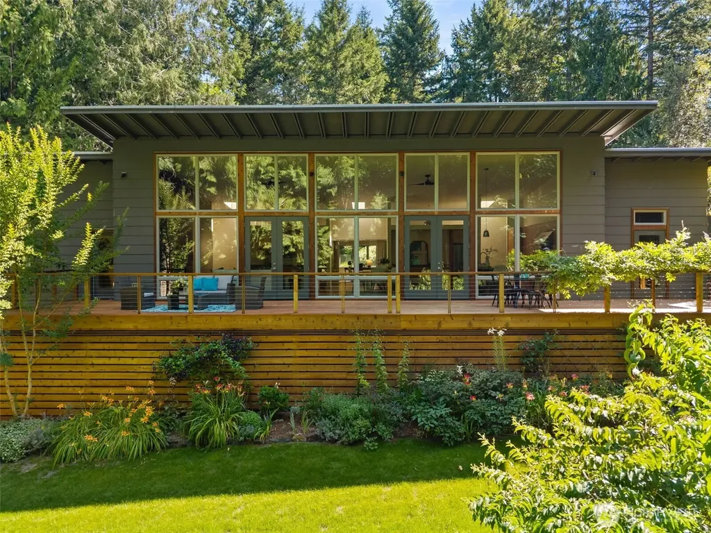 13123 Phelps Road NE Bainbridge Island WA 98110