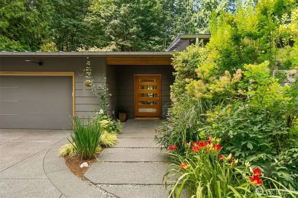 13123 Phelps Road NE Bainbridge Island WA 98110
