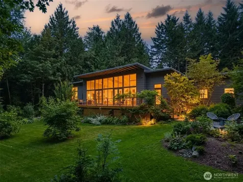 13123 Phelps Road NE Bainbridge Island WA 98110