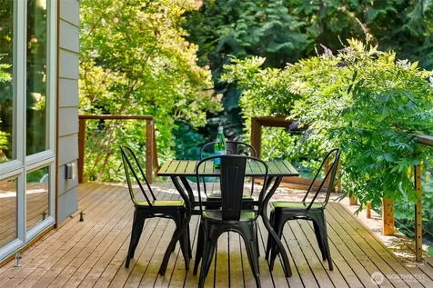 13123 Phelps Road NE Bainbridge Island WA 98110