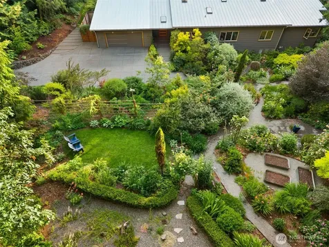 13123 Phelps Road NE Bainbridge Island WA 98110