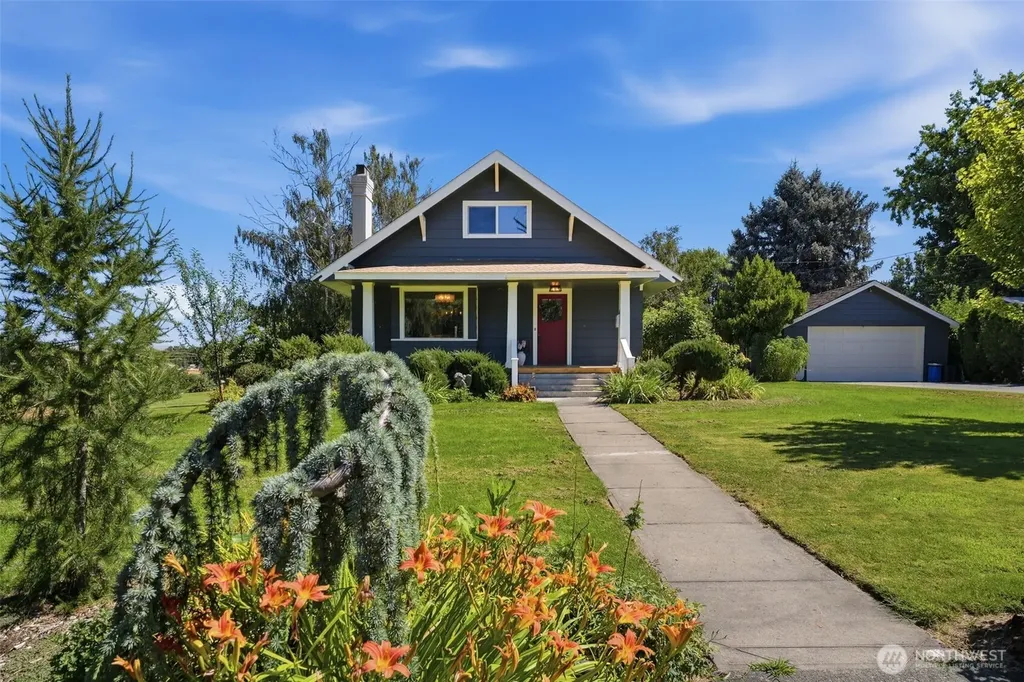 106 7th Street Prosser WA 99350