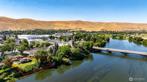 106 7th Street Prosser WA 99350