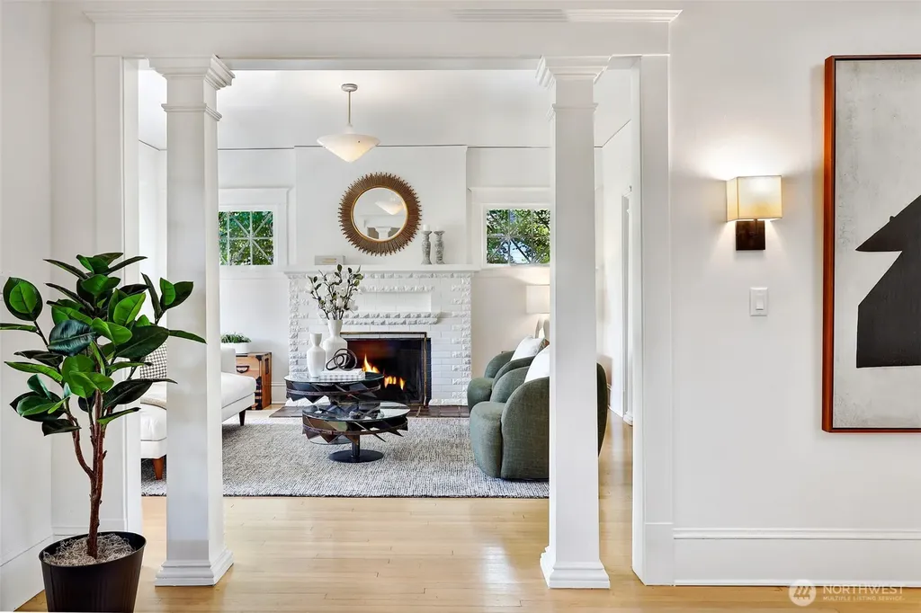 2202 N 41st Street Seattle WA 98103