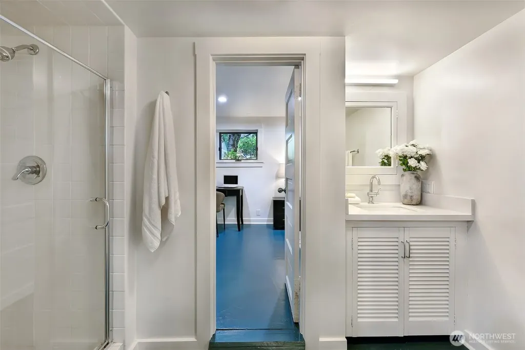 2202 N 41st Street Seattle WA 98103