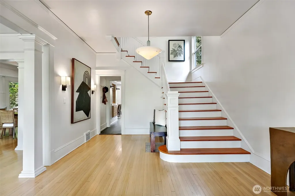2202 N 41st Street Seattle WA 98103