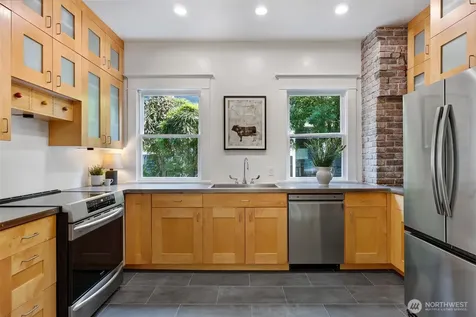 2202 N 41st Street Seattle WA 98103