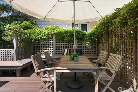 2202 N 41st Street Seattle WA 98103