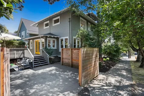 2202 N 41st Street Seattle WA 98103