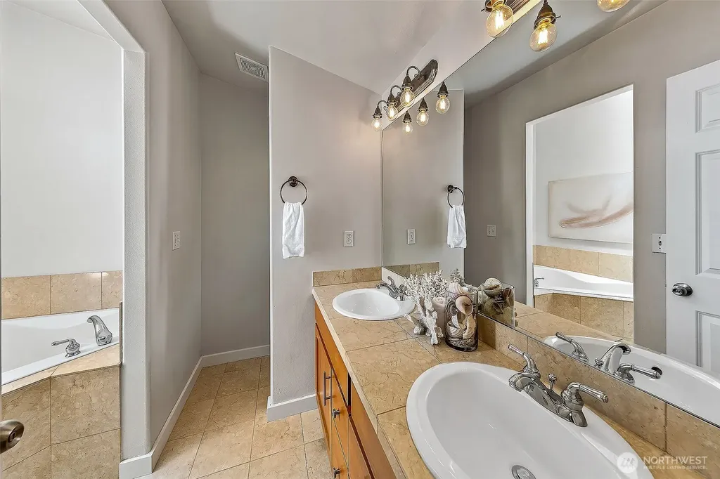 4518 49th Avenue S Seattle WA 98118