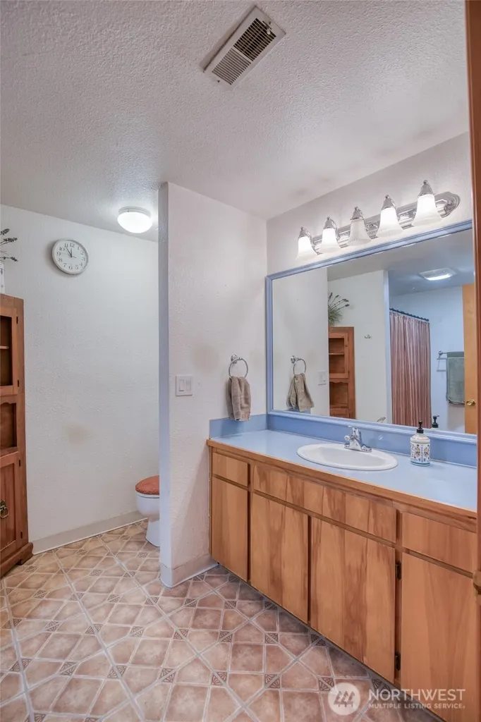 3530 71st Avenue W University Place WA 98466