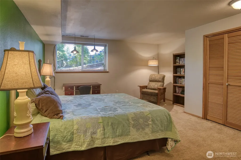 3530 71st Avenue W University Place WA 98466