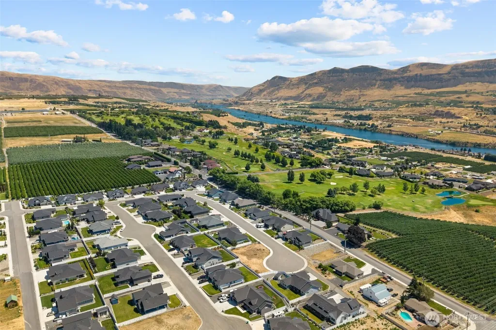2571 Paisley Street SE East Wenatchee WA 98802