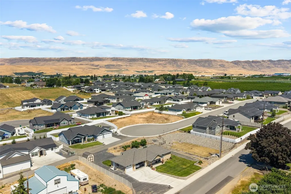 2571 Paisley Street SE East Wenatchee WA 98802