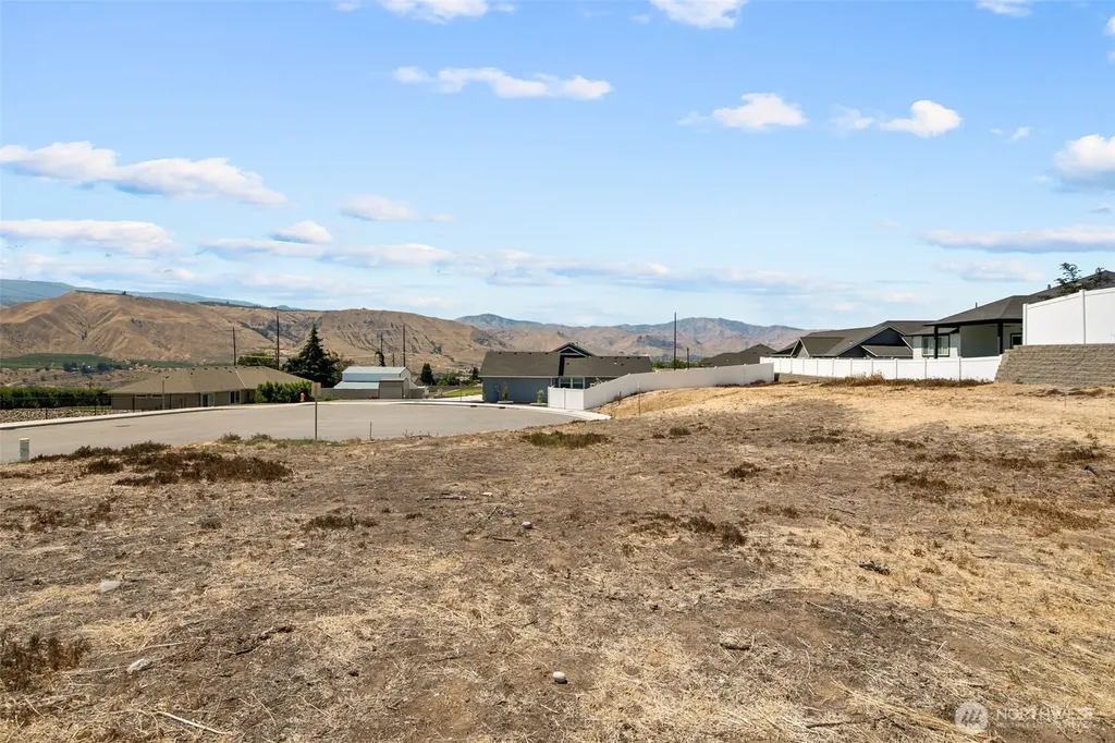 2571 Paisley Street SE East Wenatchee WA 98802