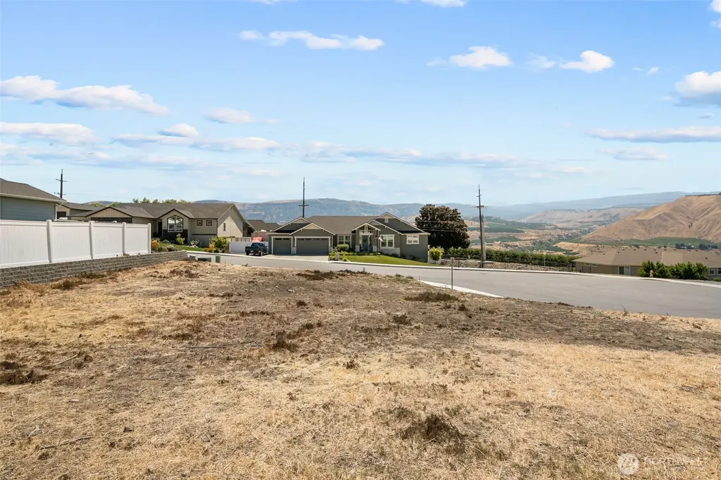2571 Paisley Street SE East Wenatchee WA 98802