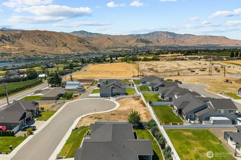2571 Paisley Street SE East Wenatchee WA 98802