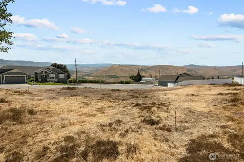 2571 Paisley Street SE East Wenatchee WA 98802