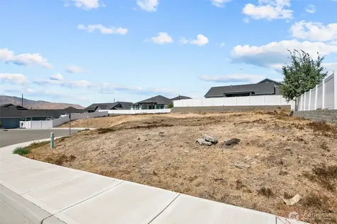 2571 Paisley Street SE East Wenatchee WA 98802