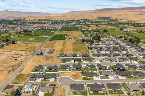 2571 Paisley Street SE East Wenatchee WA 98802