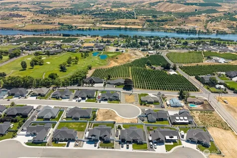 2571 Paisley Street SE East Wenatchee WA 98802