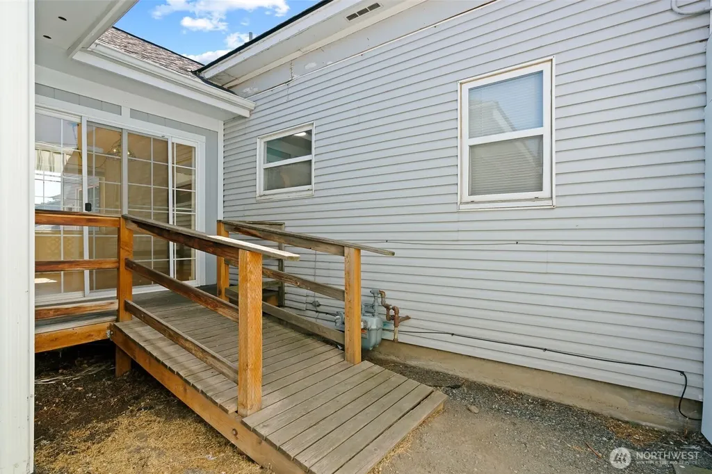 203 S Sprague Street Ellensburg WA 98926