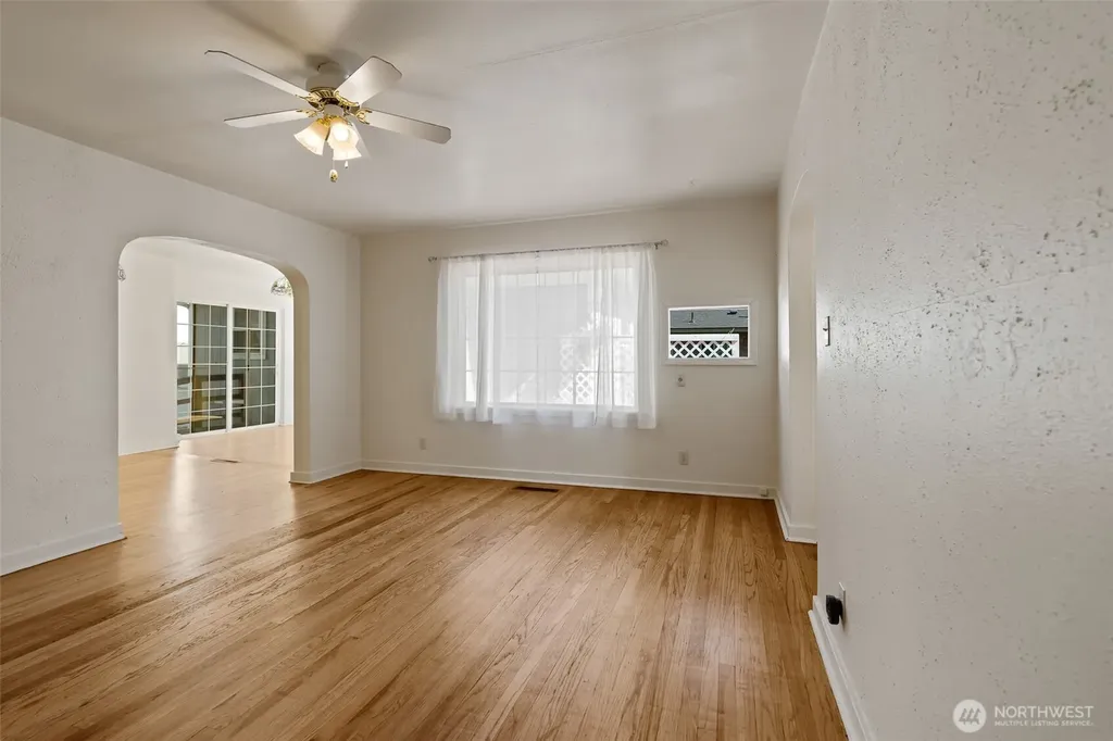 203 S Sprague Street Ellensburg WA 98926