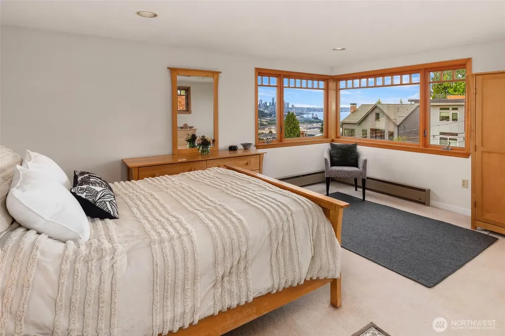 2626 W Boston Street Seattle WA 98199